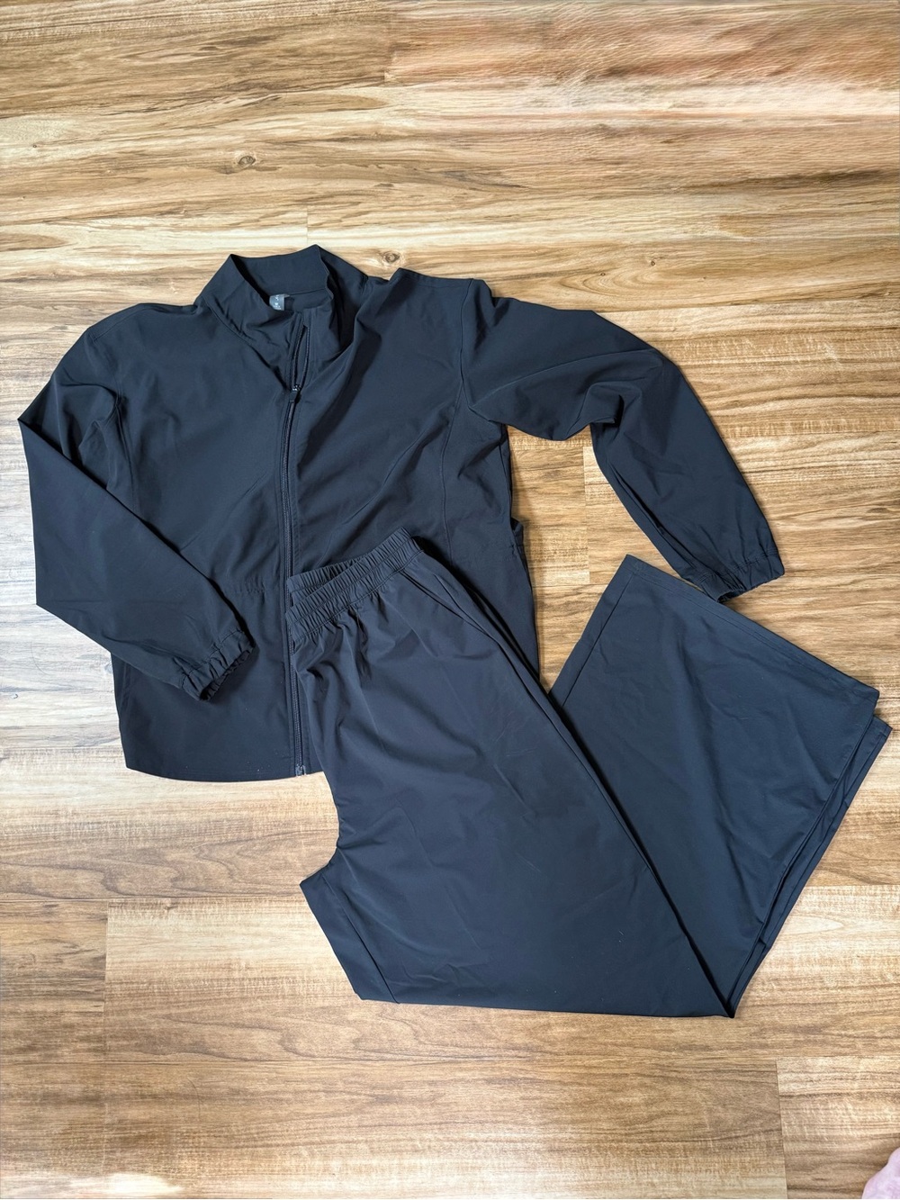 Vively Women’s Activewear Track Jacket and Wide Leg Pants Women’s Size M NWOT
